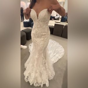 Brand new wedding dress